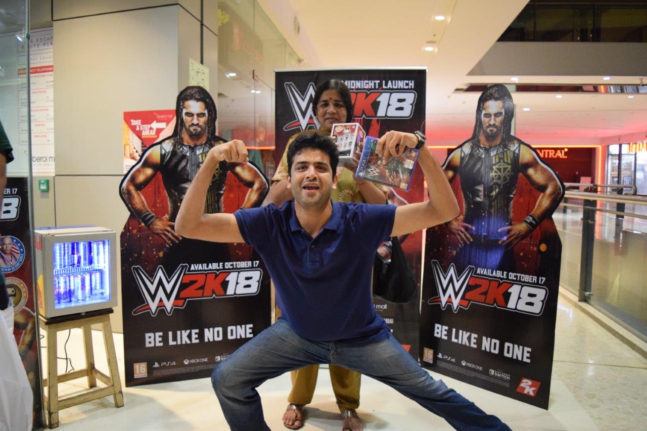 FANS TURN UP IN LARGE NUMBERS FOR WWE 2K18 MIDNIGHT LAUNCH
